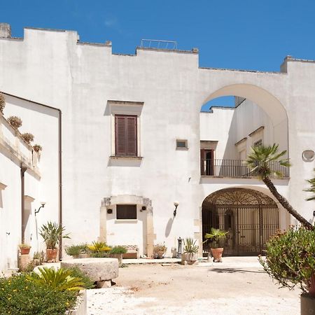 Bed and Breakfast Palazzo Francesco Grassi Aradeo Exterior foto