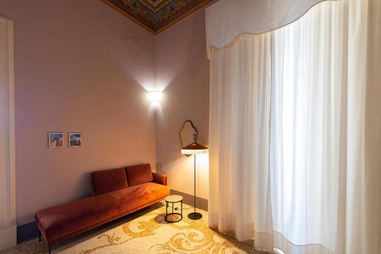 Bed and Breakfast Palazzo Francesco Grassi Aradeo Exterior foto